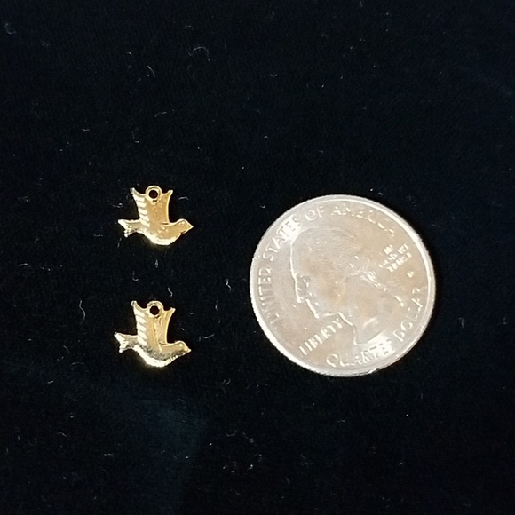Felt's Fun Finds Jewelry - 24k Gold Plated Charm - 1 charm